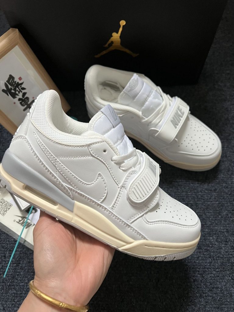 aj312，全白，36-44，dm80-潮鞋仓库