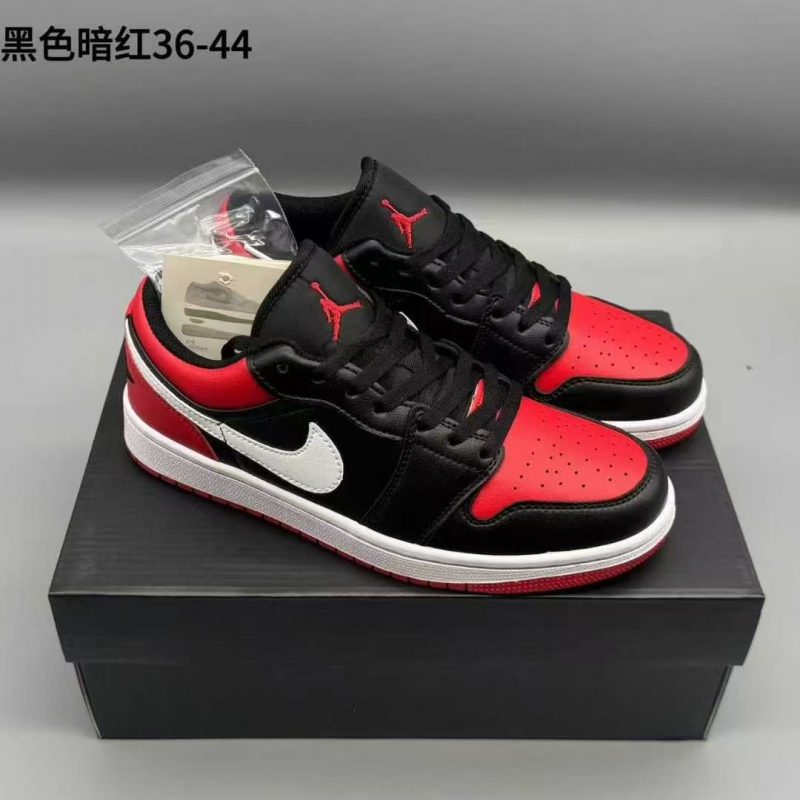 aj1，黑色暗红，36-44，xr70-潮鞋仓库