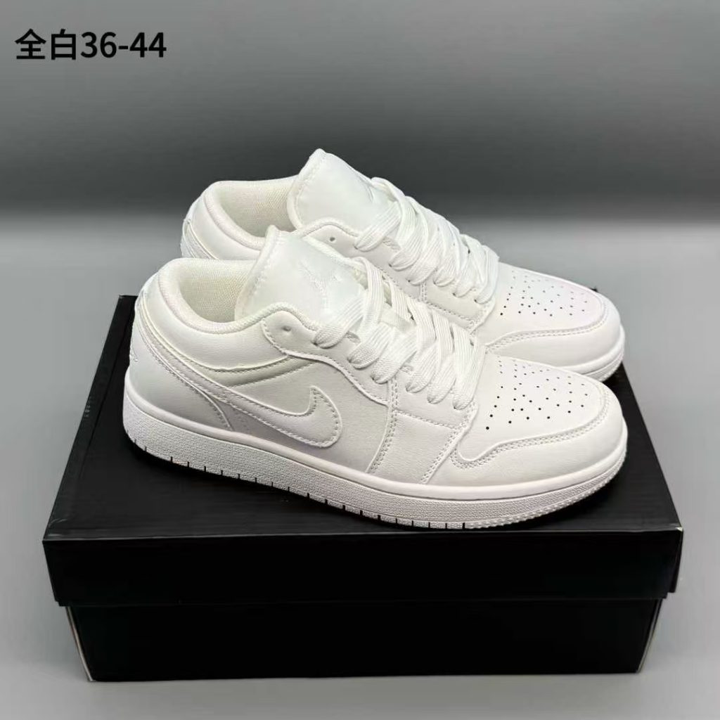 aj1，全白，36-44，xr67-潮鞋仓库